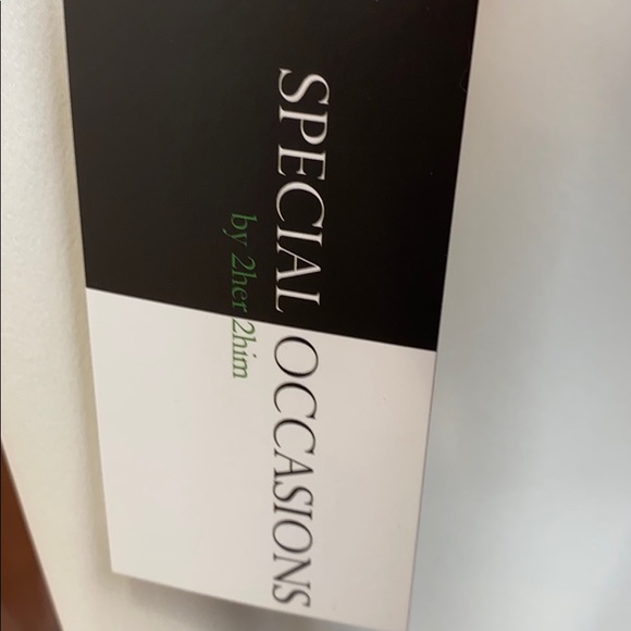 Ivory ruffled wedding gown with rhinestone belt - Picture 5 of 6